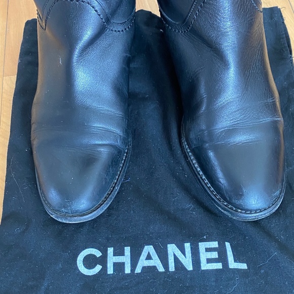 CHANEL Riding Interlocking CC Logo Riding Boots Size: 8 | IT 38 - Picture 11 of 12